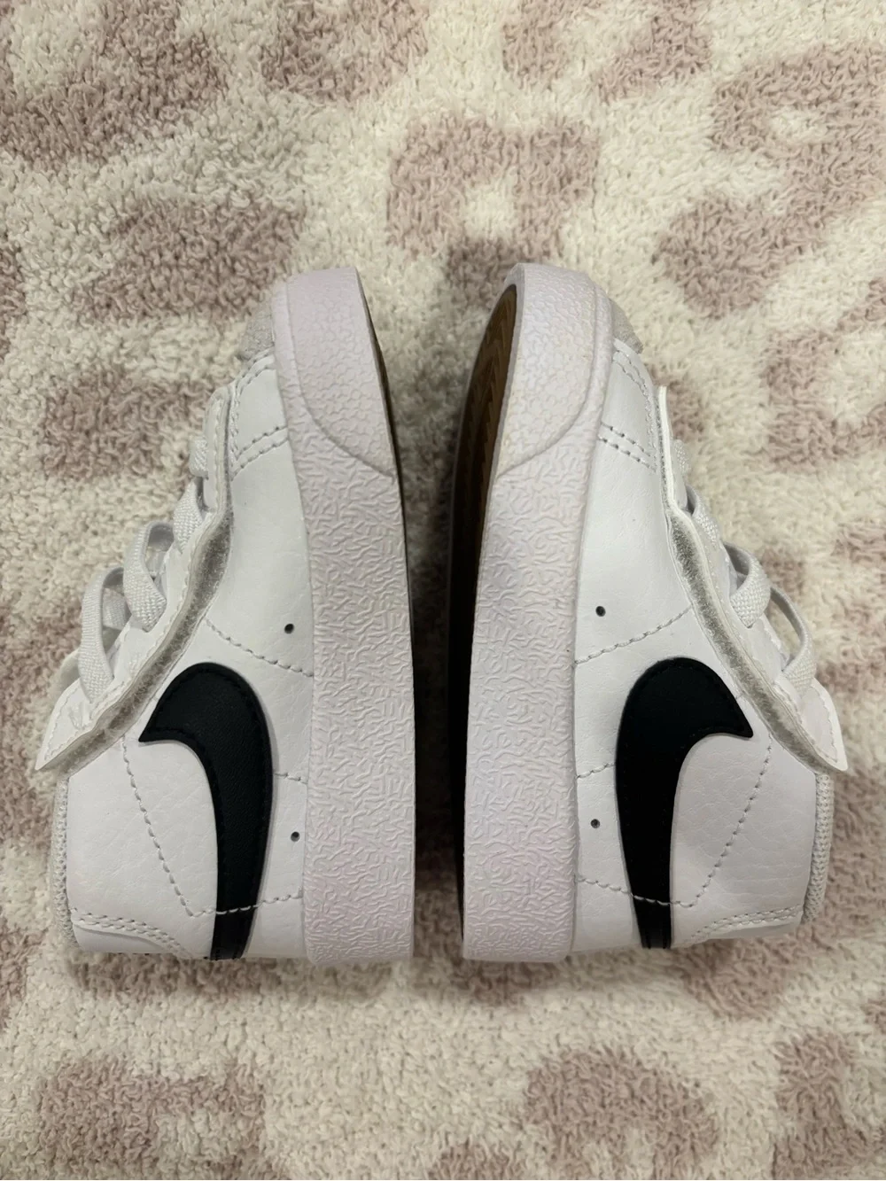 Nike classic low